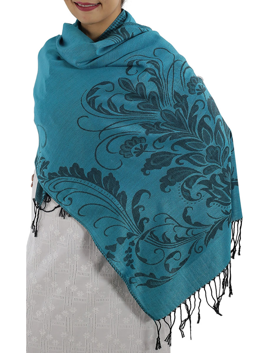 Patterned Light Blue Pashmina: image 4