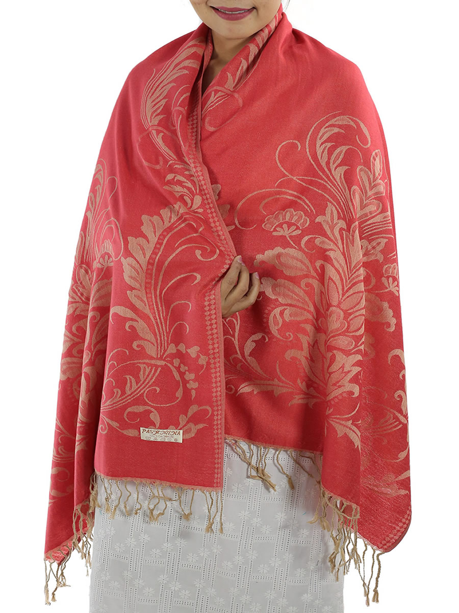 Patterned Red Pashmina: image 3